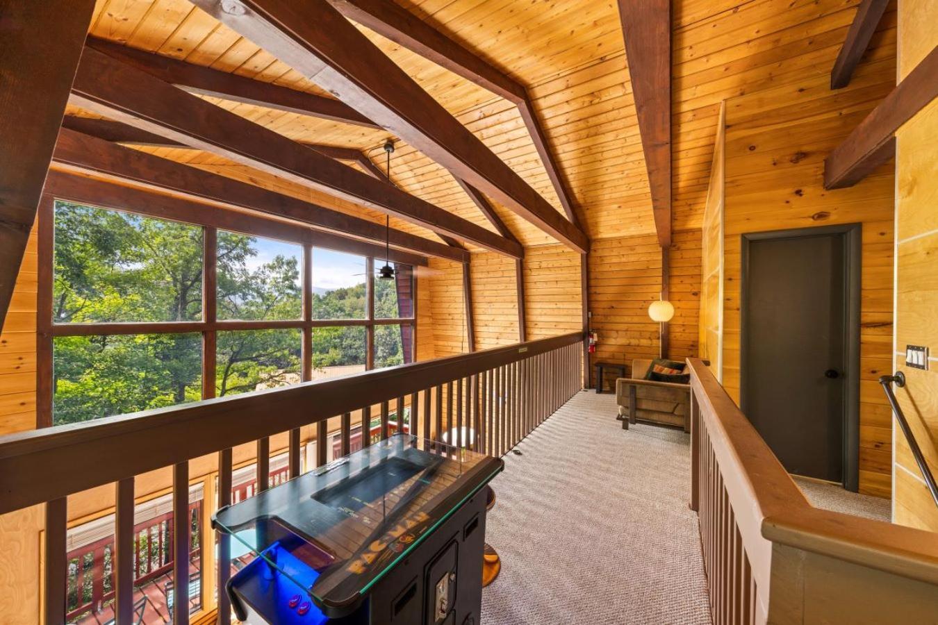 Treetops Chalet - 3Bd/2Bt Boutique Cabin W/Mt Leconte Views In Gatlinburg Ngoại thất bức ảnh